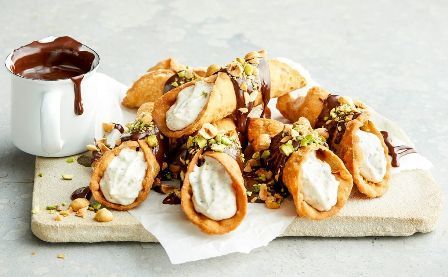 Mengenal Sejarah Singkat Cannoli, Pastry Klasik khas Italia
