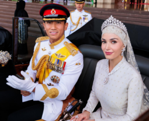  Intip Perhiasan Mewah Anisha Rosnah di Pernikahannya