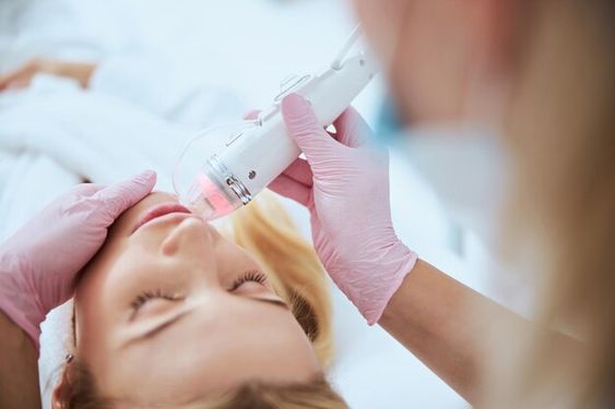 Tips Memilih Dokter Kulit yang Tepat