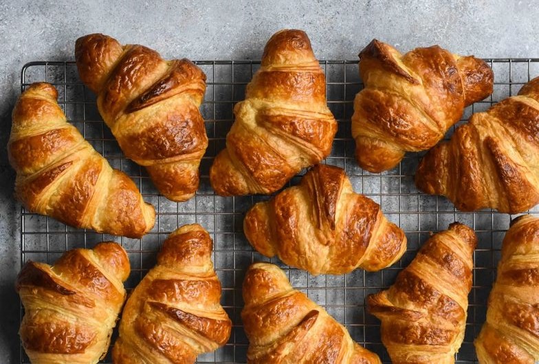 10 Kreasi Unik Croissant yang Sempat Viral, Pernah Coba?
