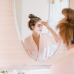 Cuci Muka di Pagi Hari Lebih Baik Tanpa Facial Wash, Benarkah?