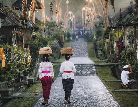 5 Sifat dan Kebiasaan Orang Bali yang Membuat Turis Nyaman