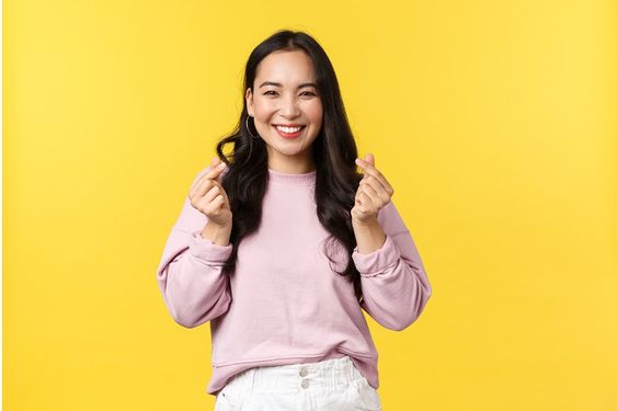 7 Zodiak Mudah Bahagia dengan Cara Uniknya