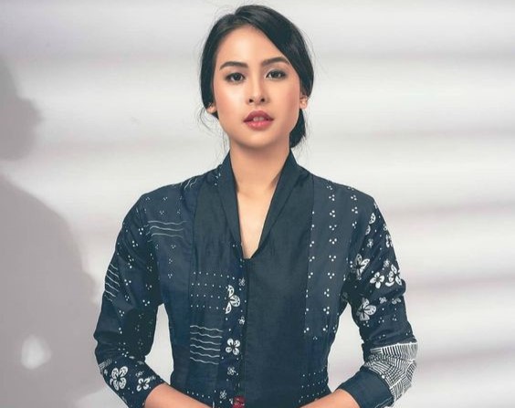 8 Cara Belajar Public Speaking Ala Maudy Ayunda