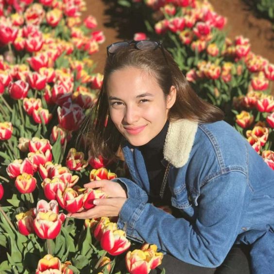 Daftar Artis Berzodiak Paling Cerdas, Chelsea Island Salah Satnya!