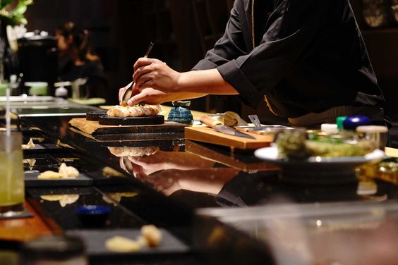 Perbedaan Izakaya dengan Omakase yang Wajib Kamu Tahu!