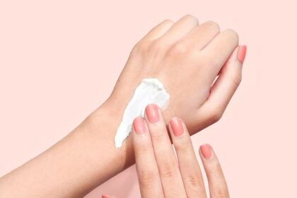 5 Tips Ampuh Mengatasi Kulit Kering di Tangan dan Kaki!