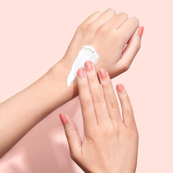 5 Tips Ampuh Mengatasi Kulit Kering di Tangan dan Kaki!