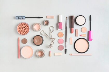 4 Alasan Pentingnya Tanda Sertifikasi Halal pada Produk Makeup