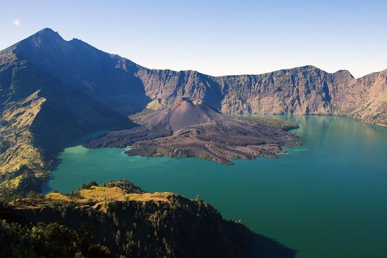 6 Jalur Pendakian Gunung Rinjani yang Wajib Diketahui