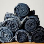 Tips Mudah Mengeringkan Pakaian Jeans saat Musim Hujan