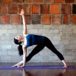 4 Pose Yoga yang Bisa Atasi Sakit Punggung, Tertarik Mencoba?