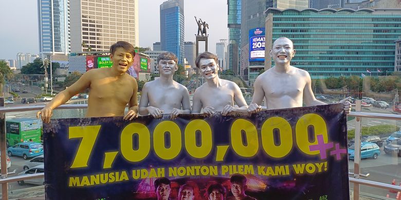 Cast Agak Laen Penuhi Janji Jadi Manusia Silver