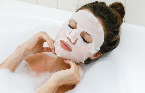 5 Kesalahan Saat Mengenakan Sheet Mask yang Sering Dilakukan