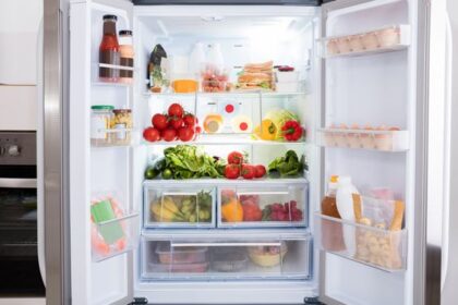 5 Makanan yang Bisa Beracun Jika Tersimpan di Kulkas