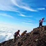 Mitos-mitos Gunung Slamet yang Pendaki dan Warga Percayai