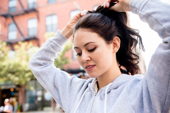 Penyebab Mengikat Rambut Bikin Sakit Kepala