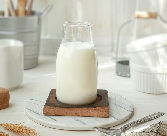 5 Pantangan Mengombinasikan Susu dengan Makanan Lain
