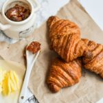 Cara Makan Croissant Menurut Ahli Etiket