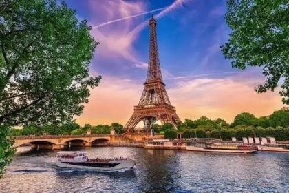 Alasan Paris Mendapat Julukan "Kota Cinta" Impian Wisatawan