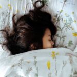 Mengenal Hurkle-Durkling, Tren Tidur Skotlandia yang Viral