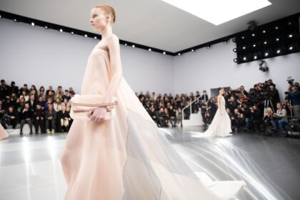 6 Koleksi Haute Couture 2024 dengan Pengerjaan Tersulit