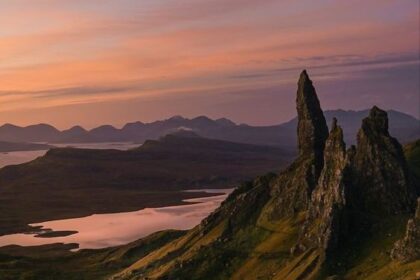 7 Destinasi Wisata yang Membawa ke "Dunia Fantasi"