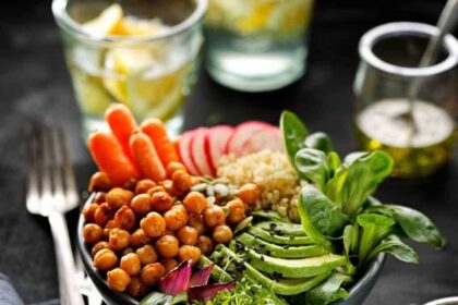 Mengenal Diet OMAD, Kelebihan dan Bahaya Makan Sehari Sekali
