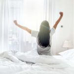 5 Kebiasaan di Pagi Hari yang Bisa Merusak Kulitmu