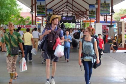 5 Culture Shock Orang Asing Ketika Berlibur ke Indonesia