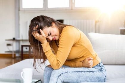 Inilah Alasan Mengapa Saat Puasa Perut Terasa Mual