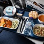 7 Daftar Makanan yang Boleh Masuk ke Kabin Pesawat