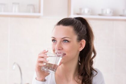 7 Waktu Terbaik Minum Air Putih, Berikan Manfaat Maksimal