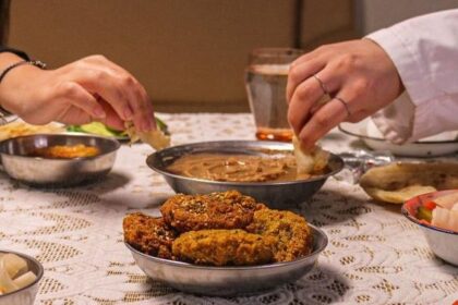 Sudah Adzan Subuh, Masih Bolehkah Menyelesaikan Sahur?