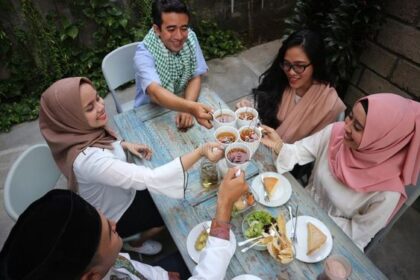5 Cara Berbuka Puasa yang Sehat, Bikin Badan Tetap Ideal