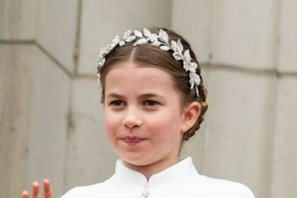 4 Gaya Putri Charlotte yang Menawan nan Elegan