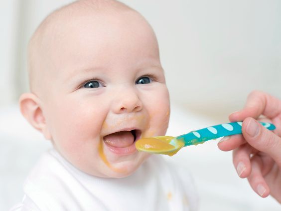 5 Kombinasi Makanan dan Minuman yang Berbahaya untuk Bayi