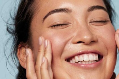 5 Rutinitas Sederhana Pagi Hari yang Bikin Kulit Glowing
