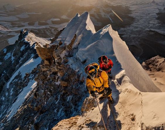 Nepal Keluarkan Aturan Baru untuk Pendaki Gunung Everest
