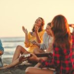 3 Zodiak Selalu Dapatkan Teman Baru, Gak Ragu Pergi Sendiri!