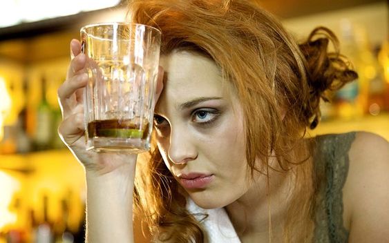 Mengenal Hangxiety, Dampak Terlalu Banyak Minum Alkohol
