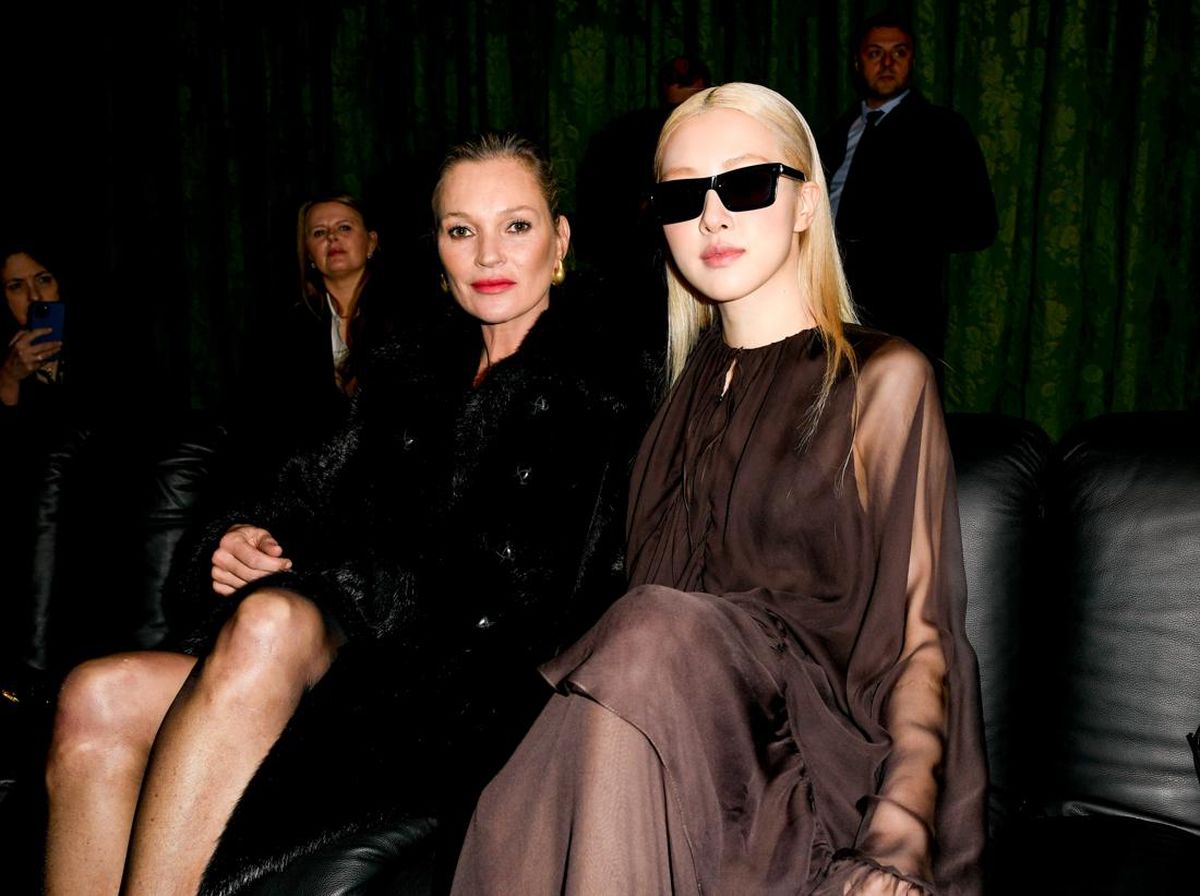 Gaya 4 Member BLACKPINK di Paris Fashion Week 2024