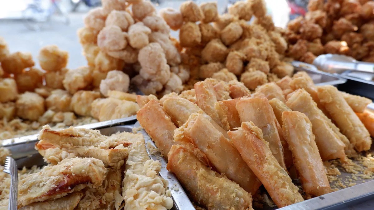 Warga Indonesia Doyan Makan Gorengan Gegara Orang Ini!