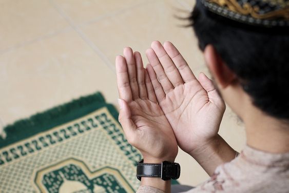 6 Amalan Jumat Terakhir di Bulan Ramadan