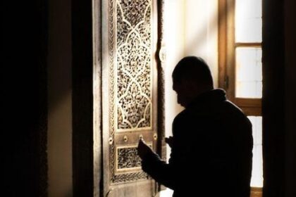 Dengan demikian, dalam konteks penanganan masehi, maka malam Lailatul Qadar 2024 akan jatuh pada tanggal sebagai berikut. Malam ke-21 Ramadan atau 31 Maret-1 April 2024 Malam ke-23 Ramadan atau 2-3 April 2024 Malam ke-25 Ramadan atau 4-5 April 2024 Malam ke 27 Ramadan atau 6-7 April 2024 Malam ke-29 Ramadan atau 8-9 April 2024