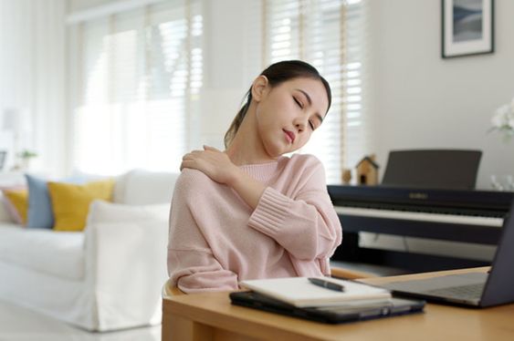 3 Cara Sederhana Mengatasi Bahaya Akibat Duduk Terlalu Lama