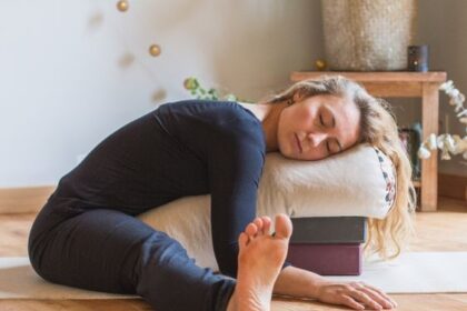 5 Olahraga Ringan untuk Perempuan Menstruasi