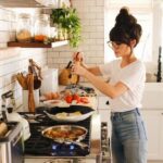 5 Kesalahan Memasak Membuat Makanan Jadi Nggak Sehat