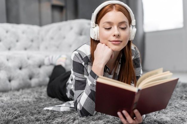5 Lagu Ini Ceritakan Pahit Manisnya Cinta Pertama, Bikin Nostalgia