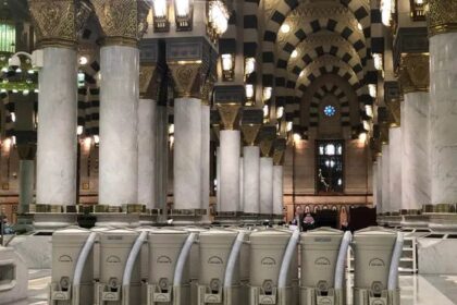 6 Fakta Air Zamzam Bagi Kesehatan Tubuh